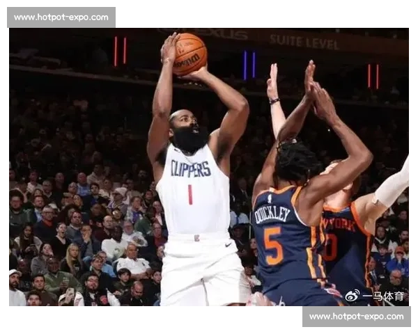 快船对决雷霆全场录像解析关键回合与胜负走势深度复盘比赛亮点剖析 快船对决雷霆全场录像解析关键回合与胜负走势深度复盘比赛亮点剖析